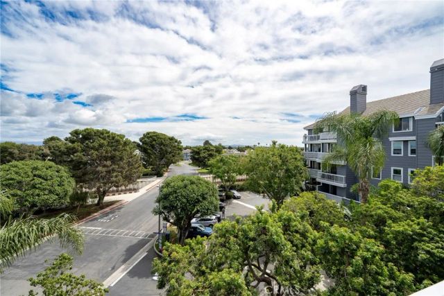 20301 Bluffside Circle 315, Huntington Beach, CA 92646