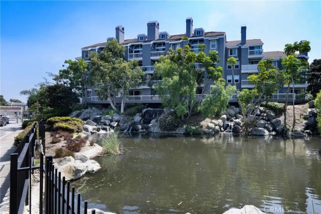 20301 Bluffside Circle 315, Huntington Beach, CA 92646