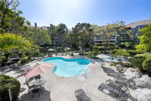 20301 Bluffside Circle 315, Huntington Beach, CA 92646