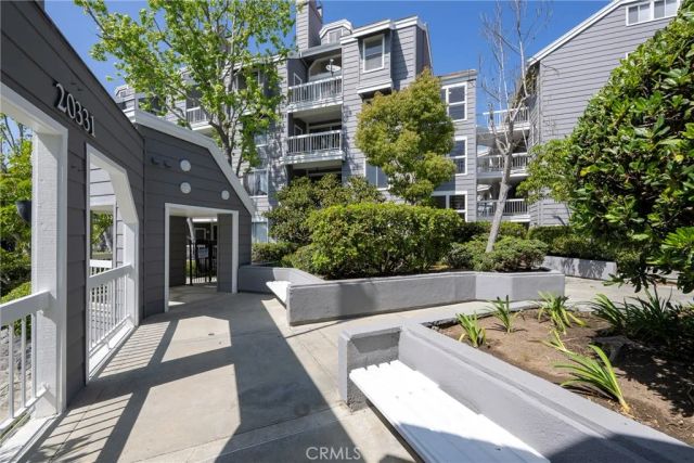 20301 Bluffside Circle 315, Huntington Beach, CA 92646