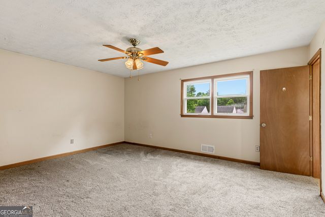 271 Sabrina Court, Woodstock, GA 30188
