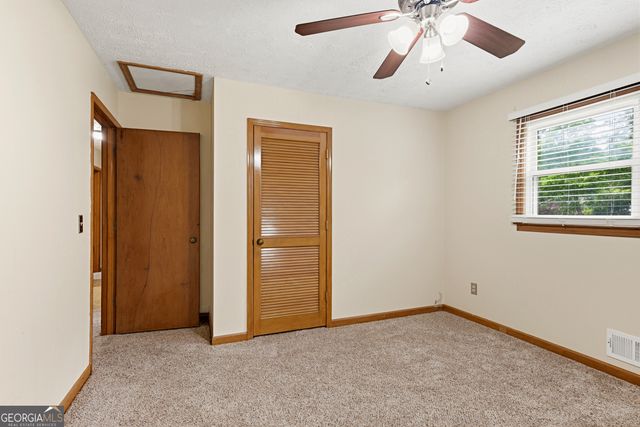 271 Sabrina Court, Woodstock, GA 30188