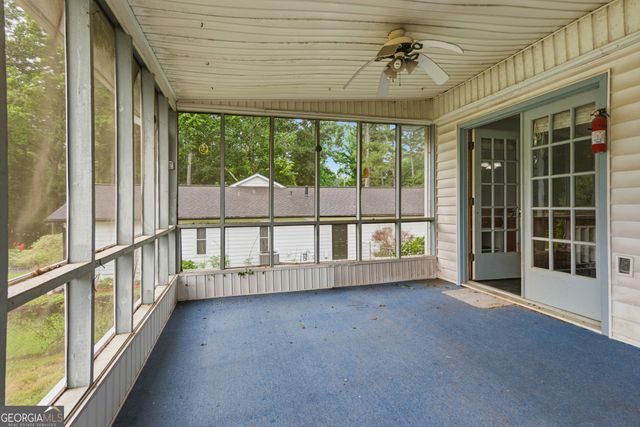 271 Sabrina Court, Woodstock, GA 30188