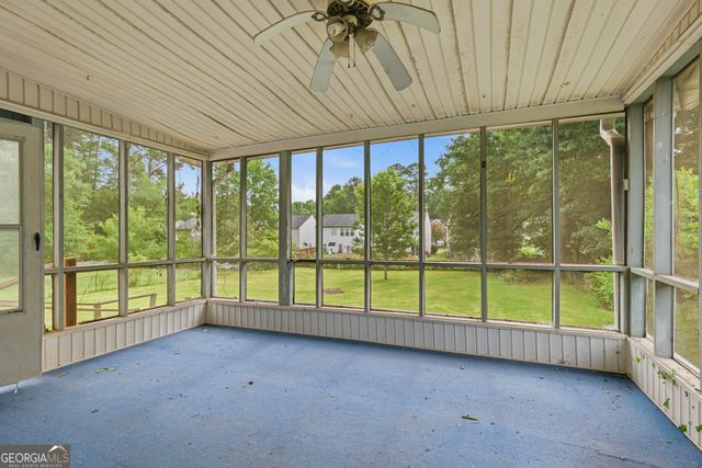 271 Sabrina Court, Woodstock, GA 30188