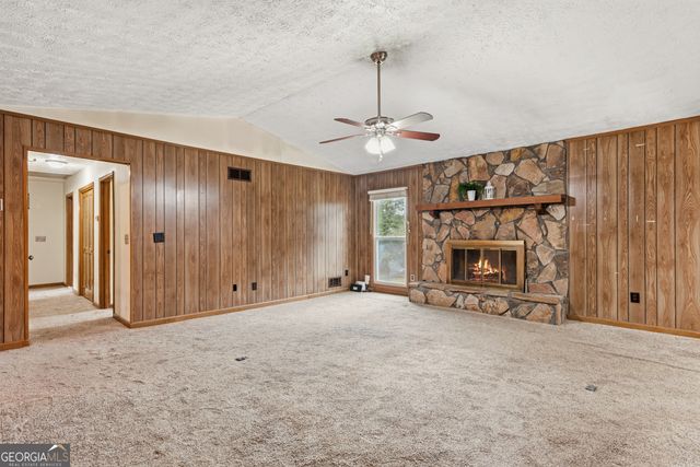 271 Sabrina Court, Woodstock, GA 30188