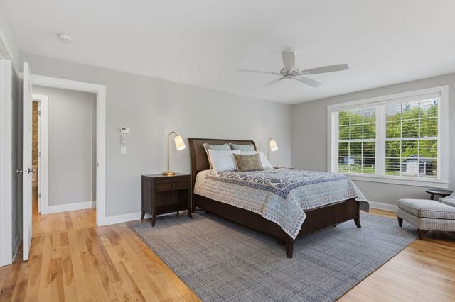 6 Betty Lane, Stratham, NH 03885