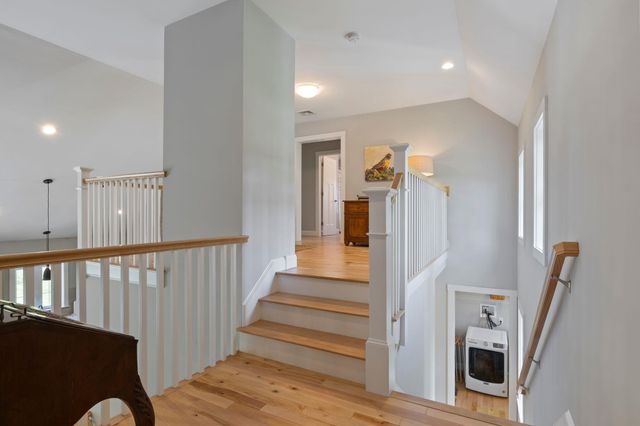 6 Betty Lane, Stratham, NH 03885