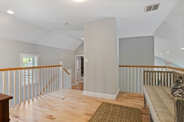 6 Betty Lane, Stratham, NH 03885