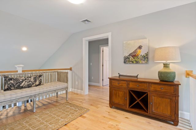 6 Betty Lane, Stratham, NH 03885