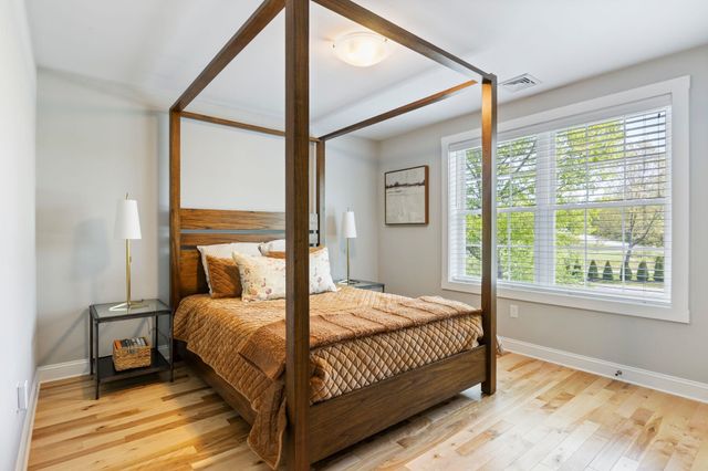 6 Betty Lane, Stratham, NH 03885