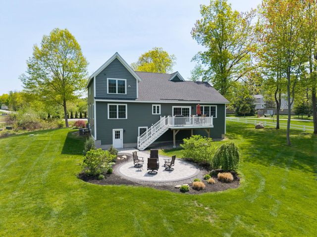 6 Betty Lane, Stratham, NH 03885