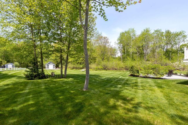 6 Betty Lane, Stratham, NH 03885