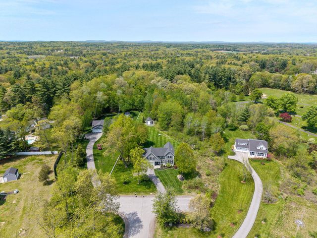 6 Betty Lane, Stratham, NH 03885