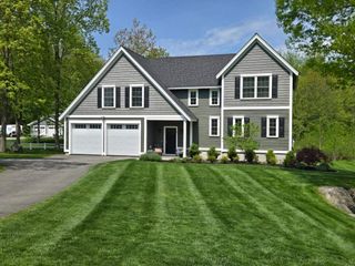 6 Betty Lane, Stratham, NH 03885