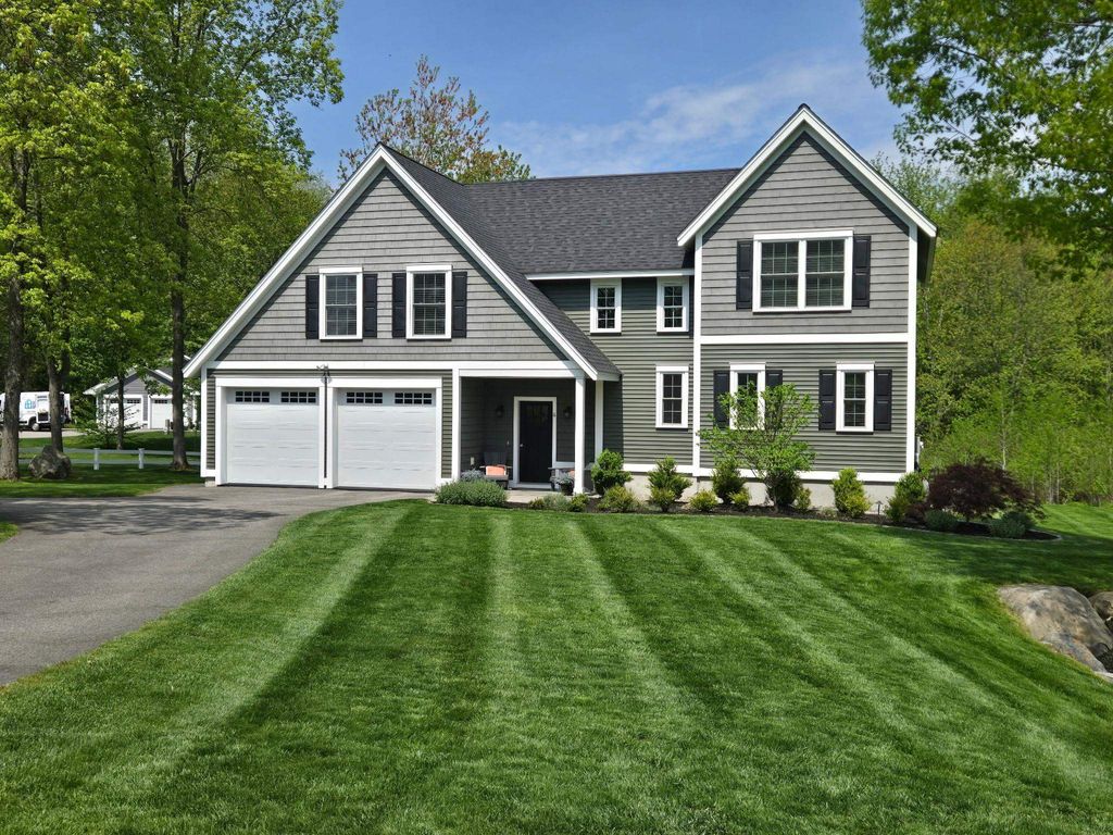 6 Betty Lane, Stratham, NH 03885
