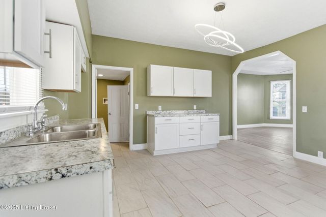 1365 Cypress St, Louisville, KY 40211