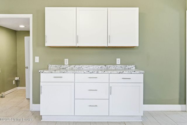 1365 Cypress St, Louisville, KY 40211