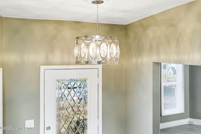 1365 Cypress St, Louisville, KY 40211