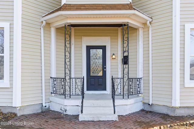 1365 Cypress St, Louisville, KY 40211