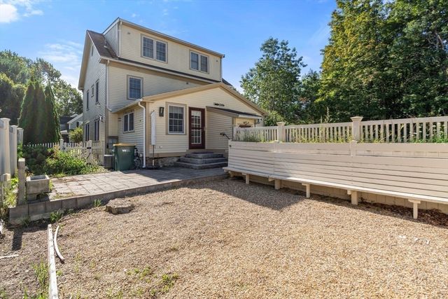 1844 Main St, Concord, MA 01742