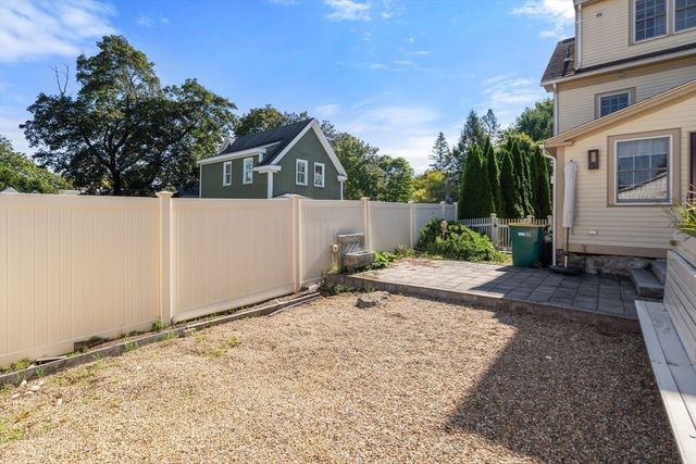 1844 Main St, Concord, MA 01742