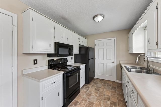 3723 Heather Drive, Clarksville, TN 37042