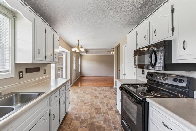 3723 Heather Drive, Clarksville, TN 37042