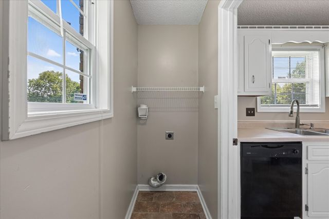 3723 Heather Drive, Clarksville, TN 37042