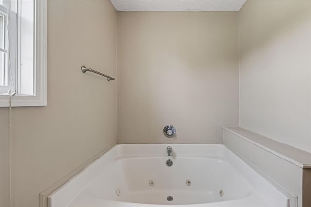 3723 Heather Drive, Clarksville, TN 37042