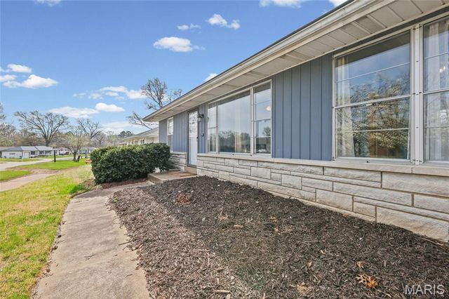 114 Buckley Meadows Drive, St Louis, MO 63125