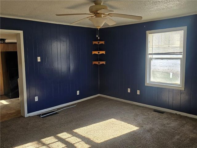 412 N Folger Street, Carrollton, MO 64633