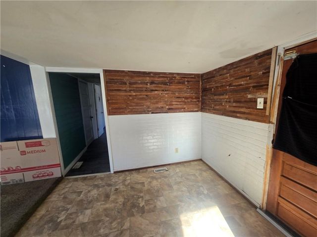 412 N Folger Street, Carrollton, MO 64633