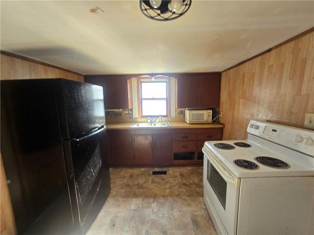 412 N Folger Street, Carrollton, MO 64633