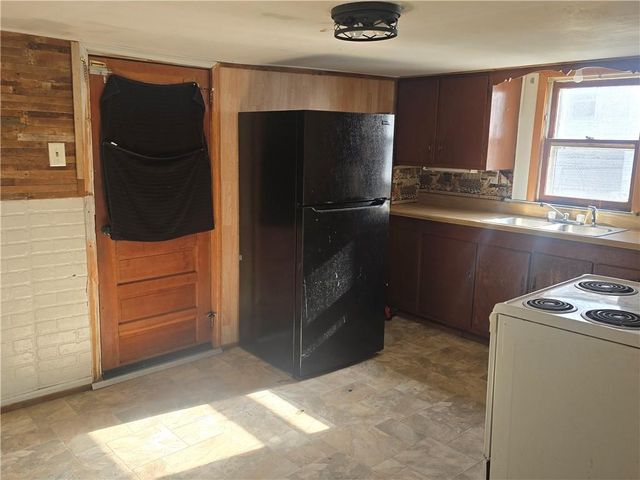 412 N Folger Street, Carrollton, MO 64633