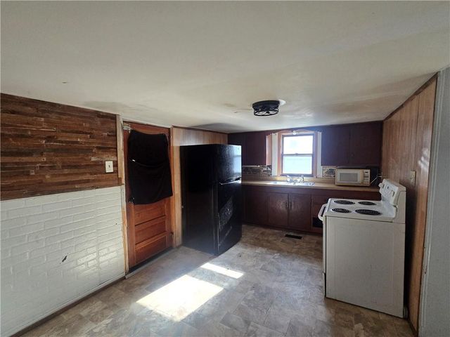 412 N Folger Street, Carrollton, MO 64633