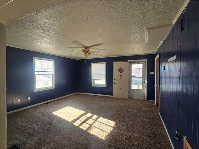 412 N Folger Street, Carrollton, MO 64633