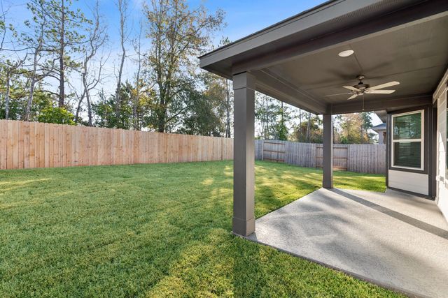 957 Garden Path Drive, Willis, TX 77378