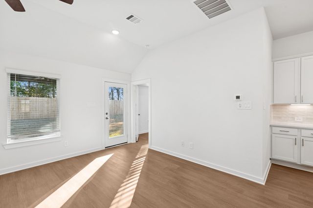 957 Garden Path Drive, Willis, TX 77378