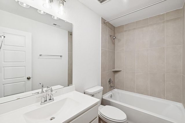 957 Garden Path Drive, Willis, TX 77378