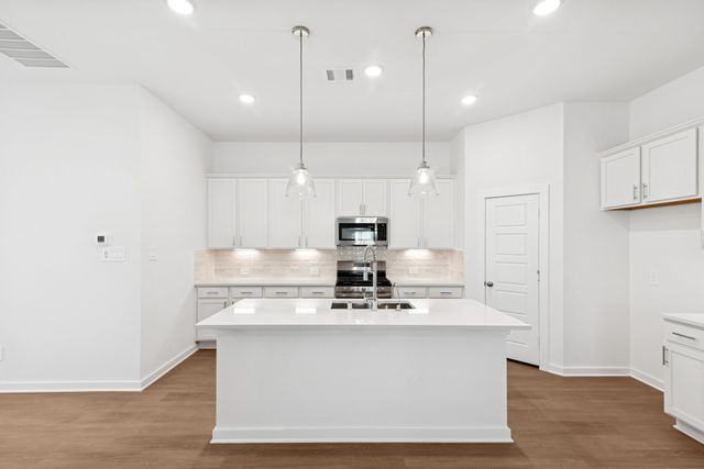 957 Garden Path Drive, Willis, TX 77378