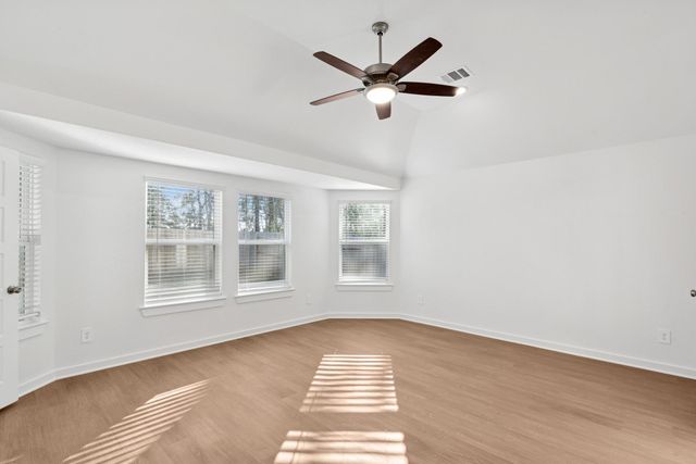 957 Garden Path Drive, Willis, TX 77378