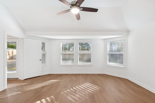 957 Garden Path Drive, Willis, TX 77378