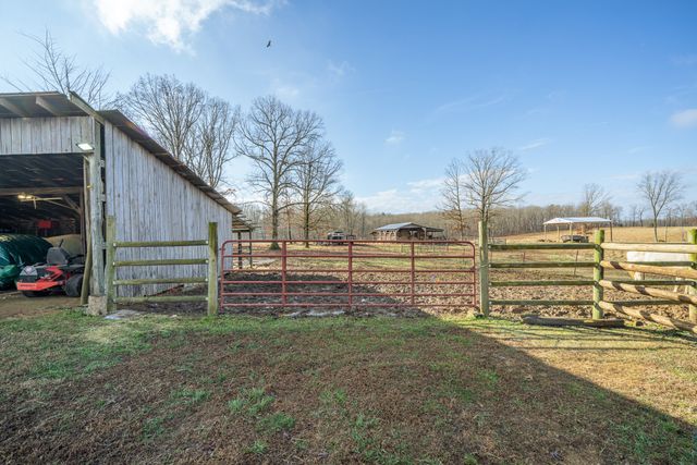 2098 Spain Rd, Cypress Inn, TN 38452