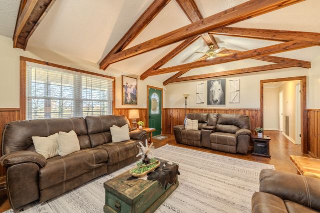 2098 Spain Rd, Cypress Inn, TN 38452