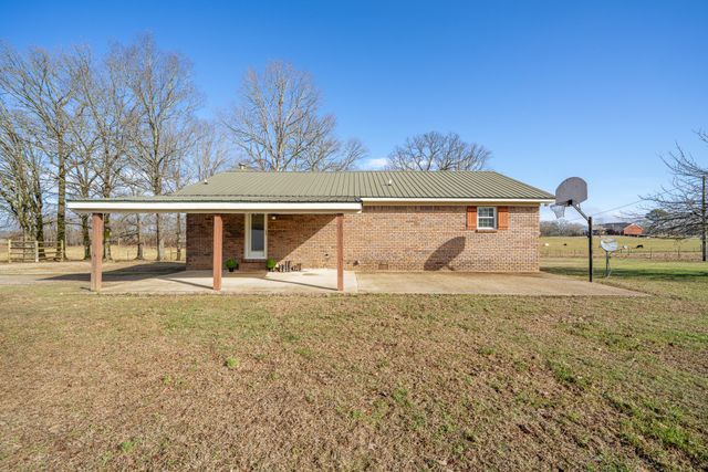 2098 Spain Rd, Cypress Inn, TN 38452