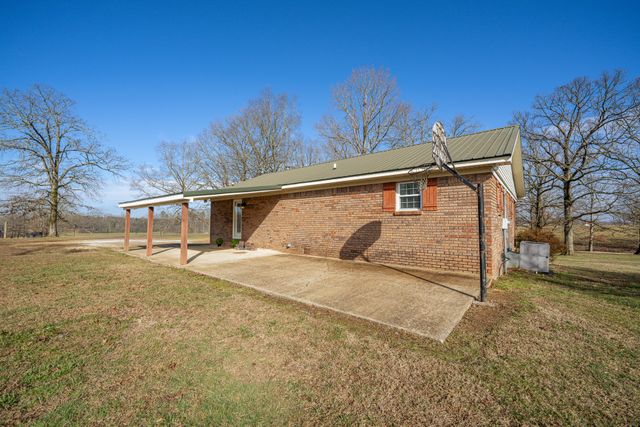 2098 Spain Rd, Cypress Inn, TN 38452