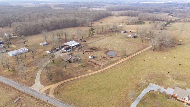 2098 Spain Rd, Cypress Inn, TN 38452