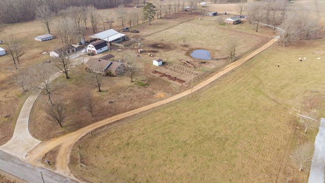 2098 Spain Rd, Cypress Inn, TN 38452