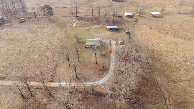 2098 Spain Rd, Cypress Inn, TN 38452