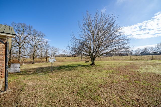 2098 Spain Rd, Cypress Inn, TN 38452